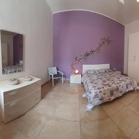 Glamour Apartment Sant Isidoro (Apulia)