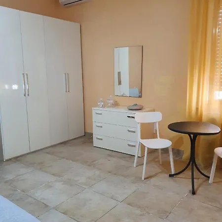 Glamour Apartment Sant Isidoro (Apulia)